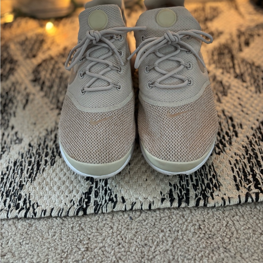 Nike Cream Sneakers